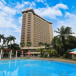 Century Park **** Manila